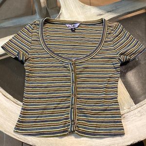 Vylette shirt size small